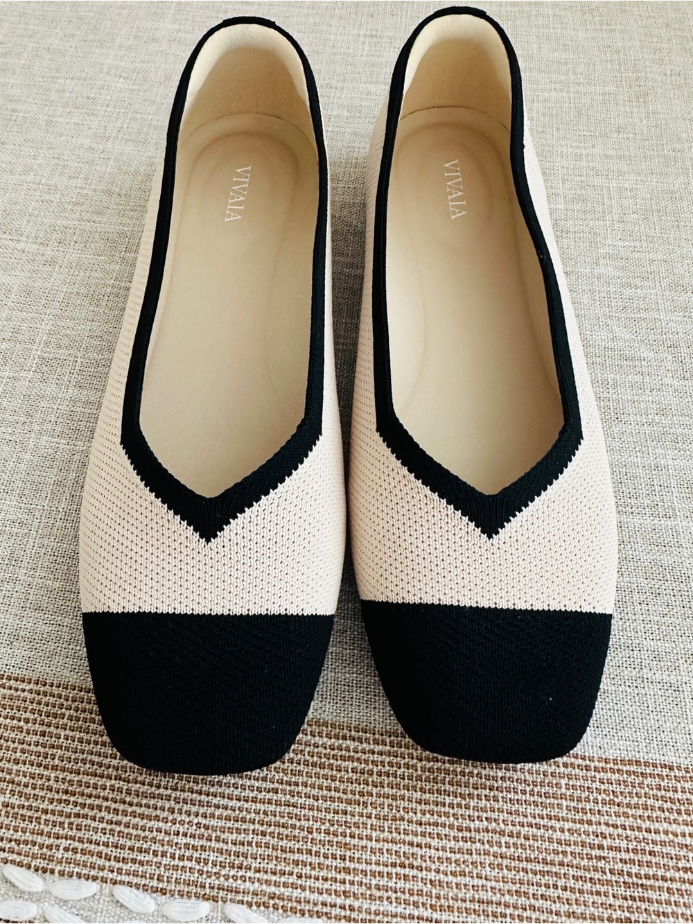 VIVAIA Women's Two-Tone Black and Cream Knit Ballet Flats